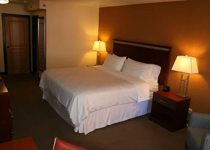 Four Points By Sheraton Airport