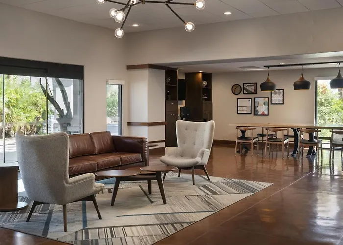 Four Points By Sheraton Airport Hotel