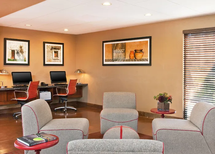 Four Points By Sheraton Airport