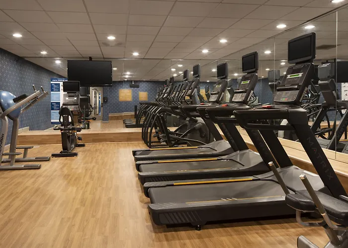 Four Points By Sheraton Airport Hotel 3*