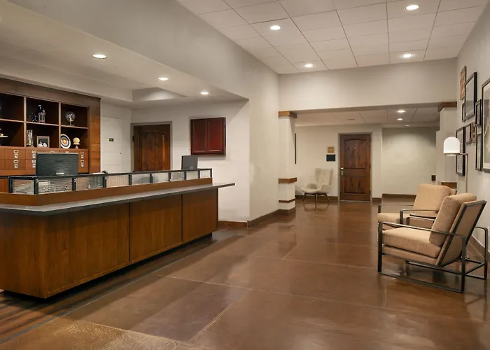 Hotel Four Points By Sheraton Airport 3*