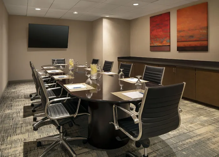 Four Points By Sheraton Airport 3*